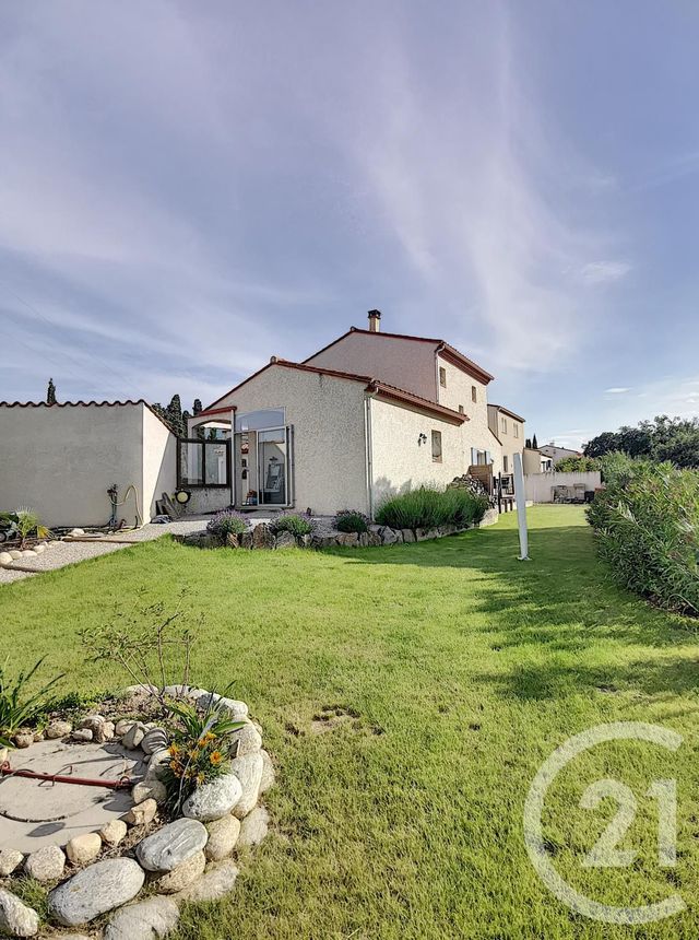 maison à louer - 5 pièces - 153.0 m2 - MONTESQUIEU DES ALBERES - 66 - LANGUEDOC-ROUSSILLON - Century 21 Côte Catalane Immobilier maison à louer - 5 pièces - 153.0 m2 - MONTESQUIEU DES ALBERES - 66 - LANGUEDOC-ROUSSILLON - Century 21 Côte Catalane Immobilier