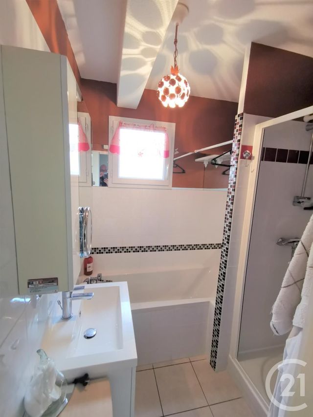 Afficher la photo en grand Appartement F3 à vendre - 3 pièces - 63.4 m2 - ARGELES SUR MER - 66 - LANGUEDOC-ROUSSILLON - Century 21 Côte Catalane Immobilier