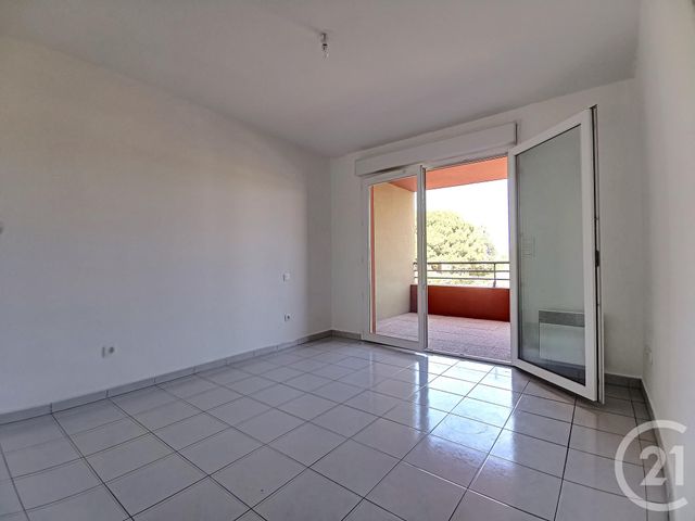 Afficher la photo en grand Appartement F4 à vendre - 4 pièces - 82.19 m2 - ARGELES SUR MER - 66 - LANGUEDOC-ROUSSILLON - Century 21 Côte Catalane Immobilier