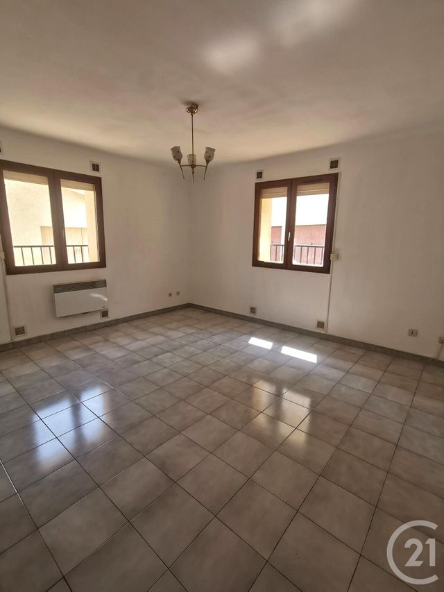 Appartement F3 à louer - 3 pièces - 69.0 m2 - ELNE - 66 - LANGUEDOC-ROUSSILLON - Century 21 Côte Catalane Immobilier