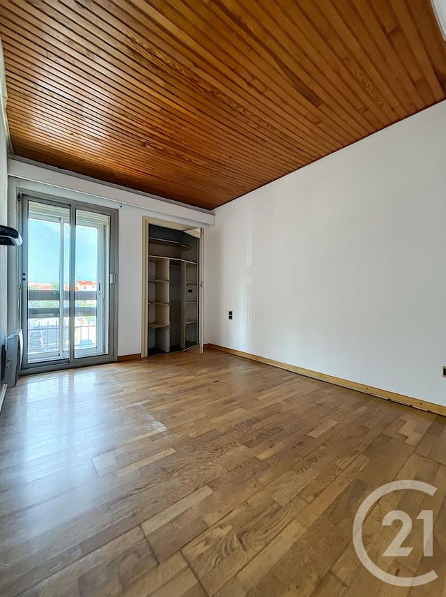 Appartement Duplex à louer - 6 pièces - 117.6 m2 - PERPIGNAN - 66 - LANGUEDOC-ROUSSILLON - Century 21 Côte Catalane Immobilier
