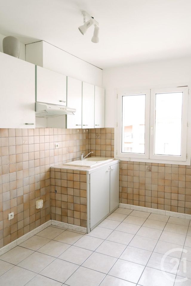 Appartement F3 à louer - 3 pièces - 62.9 m2 - PERPIGNAN - 66 - LANGUEDOC-ROUSSILLON - Century 21 Côte Catalane Immobilier
