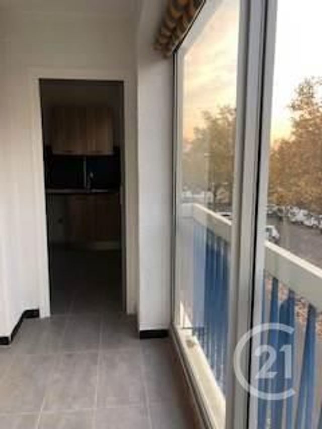 Appartement F4 à louer - 4 pièces - 80.01 m2 - PERPIGNAN - 66 - LANGUEDOC-ROUSSILLON - Century 21 Côte Catalane Immobilier