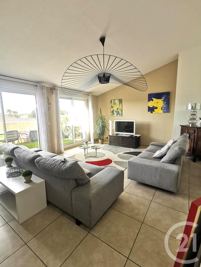 Appartement F3 à louer - 3 pièces - 88.0 m2 - PERPIGNAN - 66 - LANGUEDOC-ROUSSILLON - Century 21 Côte Catalane Immobilier