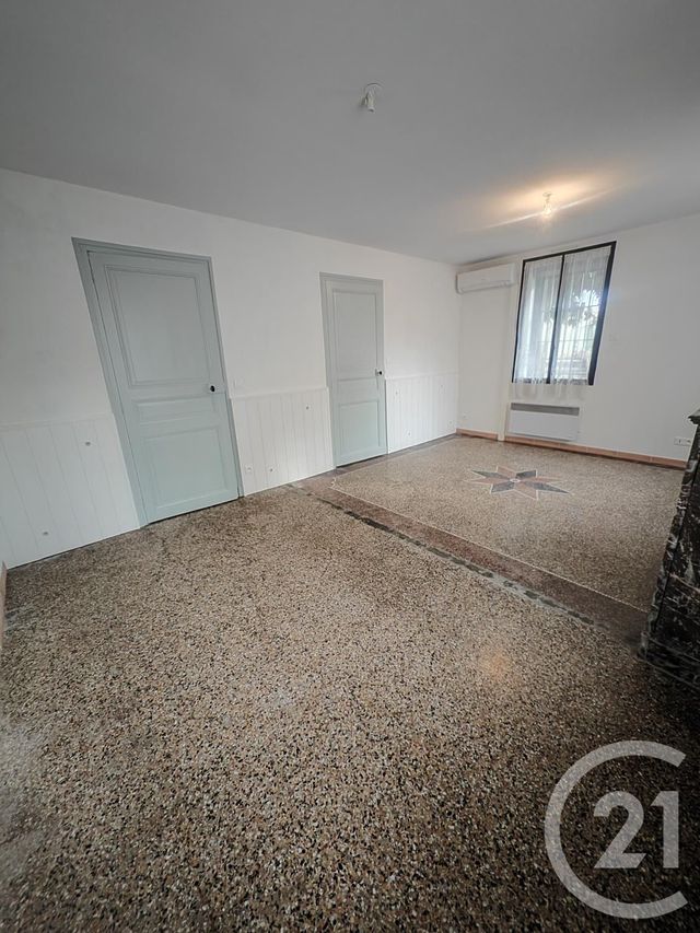 Appartement F2 à louer - 2 pièces - 69.44 m2 - ELNE - 66 - LANGUEDOC-ROUSSILLON - Century 21 Côte Catalane Immobilier
