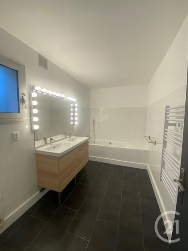 Appartement F4 à louer - 4 pièces - 105.15 m2 - PERPIGNAN - 66 - LANGUEDOC-ROUSSILLON - Century 21 Côte Catalane Immobilier