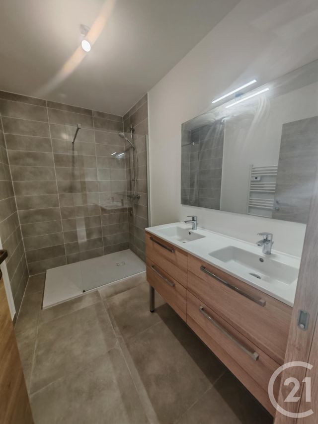 maison à louer - 4 pièces - 77.5 m2 - ELNE - 66 - LANGUEDOC-ROUSSILLON - Century 21 Côte Catalane Immobilier