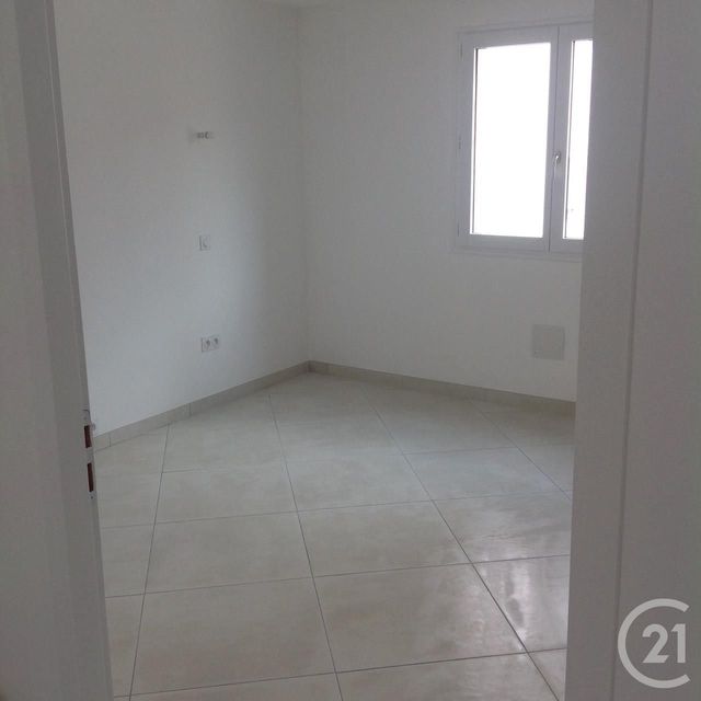 Appartement F2 à louer - 2 pièces - 61.07 m2 - ST GENIS DES FONTAINES - 66 - LANGUEDOC-ROUSSILLON - Century 21 Côte Catalane Immobilier