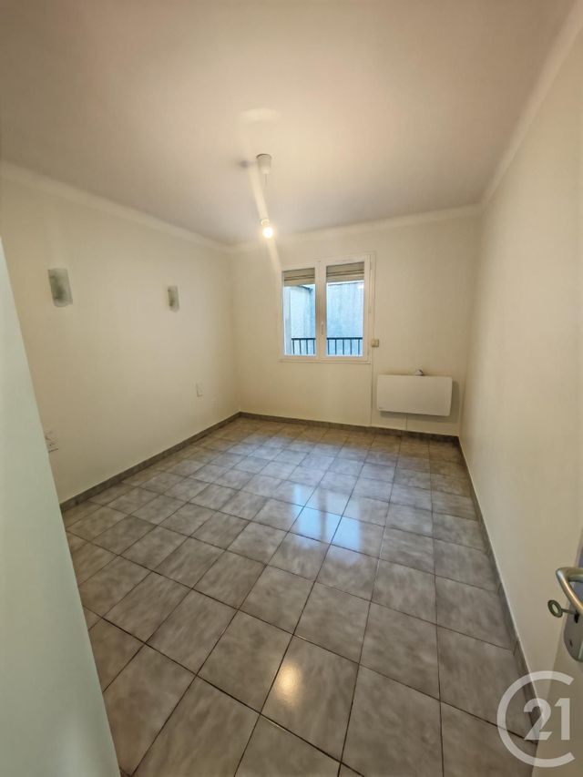 Appartement F3 à louer - 3 pièces - 74.73 m2 - ELNE - 66 - LANGUEDOC-ROUSSILLON - Century 21 Côte Catalane Immobilier