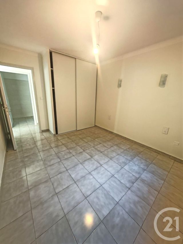 Appartement F3 à louer - 3 pièces - 74.73 m2 - ELNE - 66 - LANGUEDOC-ROUSSILLON - Century 21 Côte Catalane Immobilier