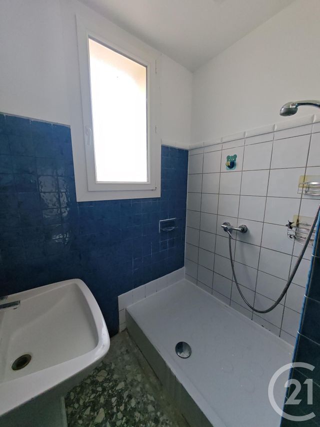 Appartement à louer - 4 pièces - 84.96 m2 - LAROQUE DES ALBERES - 66 - LANGUEDOC-ROUSSILLON - Century 21 Côte Catalane Immobilier