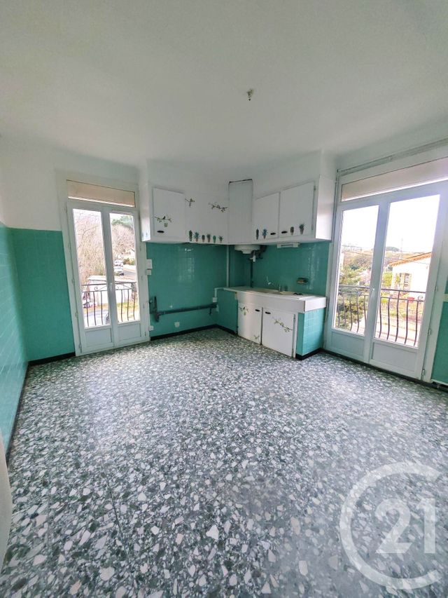 Appartement à louer - 4 pièces - 84.96 m2 - LAROQUE DES ALBERES - 66 - LANGUEDOC-ROUSSILLON - Century 21 Côte Catalane Immobilier