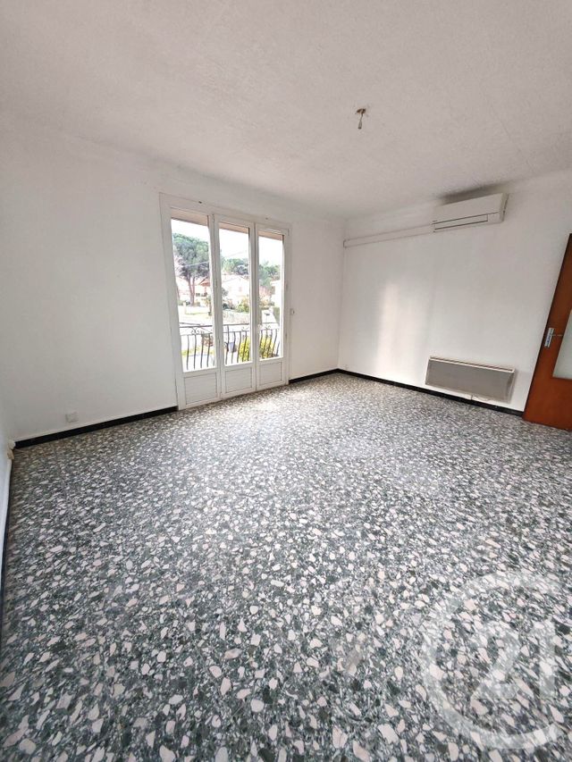 Appartement à louer - 4 pièces - 84.96 m2 - LAROQUE DES ALBERES - 66 - LANGUEDOC-ROUSSILLON - Century 21 Côte Catalane Immobilier