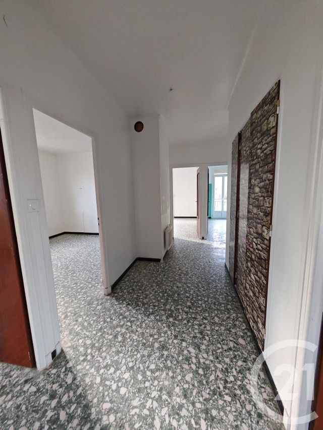 Appartement à louer - 4 pièces - 84.96 m2 - LAROQUE DES ALBERES - 66 - LANGUEDOC-ROUSSILLON - Century 21 Côte Catalane Immobilier