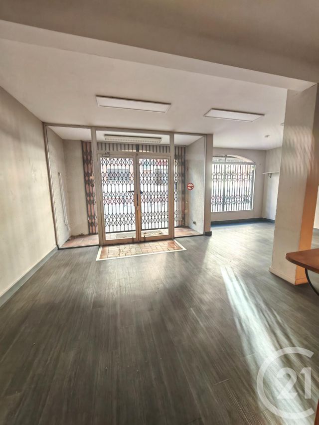 Appartement Local à louer - 1 pièce - 51.63 m2 - ARGELES SUR MER - 66 - LANGUEDOC-ROUSSILLON - Century 21 Côte Catalane Immobilier