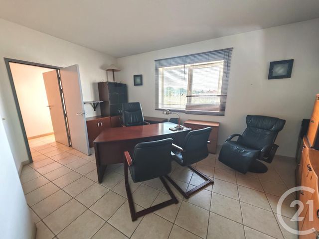 Appartement Local à louer - 1 pièce - 35.0 m2 - CABESTANY - 66 - LANGUEDOC-ROUSSILLON - Century 21 Côte Catalane Immobilier