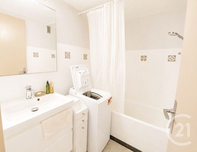 Appartement T3 à vendre - 3 pièces - 57.5 m2 - PERPIGNAN - 66 - LANGUEDOC-ROUSSILLON - Century 21 Côte Catalane Immobilier