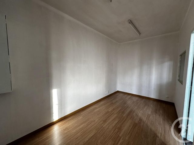 Appartement Atelier d'artiste à louer - 2 pièces - 90.0 m2 - ELNE - 66 - LANGUEDOC-ROUSSILLON - Century 21 Côte Catalane Immobilier