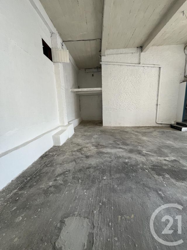 Appartement Atelier d'artiste à louer - 2 pièces - 90.0 m2 - ELNE - 66 - LANGUEDOC-ROUSSILLON - Century 21 Côte Catalane Immobilier