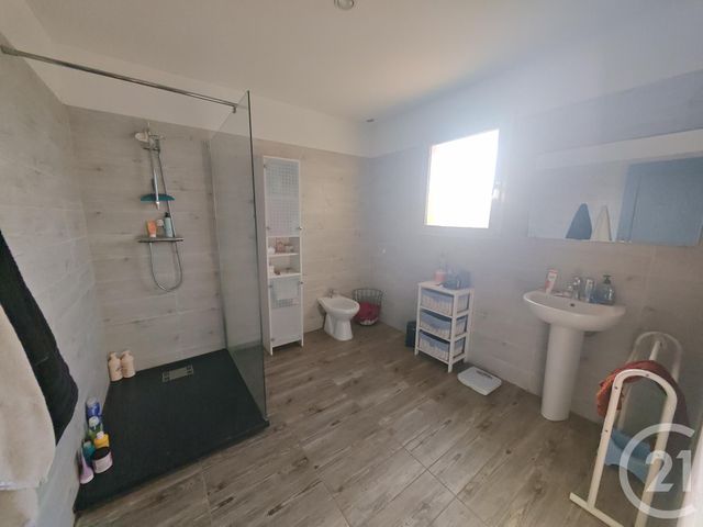 maison à louer - 5 pièces - 102.18 m2 - PALAU DEL VIDRE - 66 - LANGUEDOC-ROUSSILLON - Century 21 Côte Catalane Immobilier