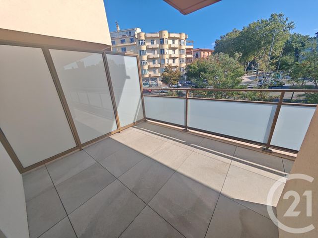 Appartement F3 à louer - 3 pièces - 67.15 m2 - PERPIGNAN - 66 - LANGUEDOC-ROUSSILLON - Century 21 Côte Catalane Immobilier