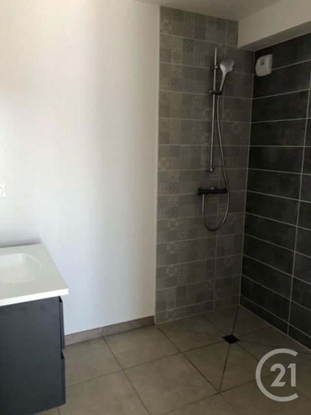 Appartement F3 à louer - 3 pièces - 61.4 m2 - ARGELES SUR MER - 66 - LANGUEDOC-ROUSSILLON - Century 21 Côte Catalane Immobilier