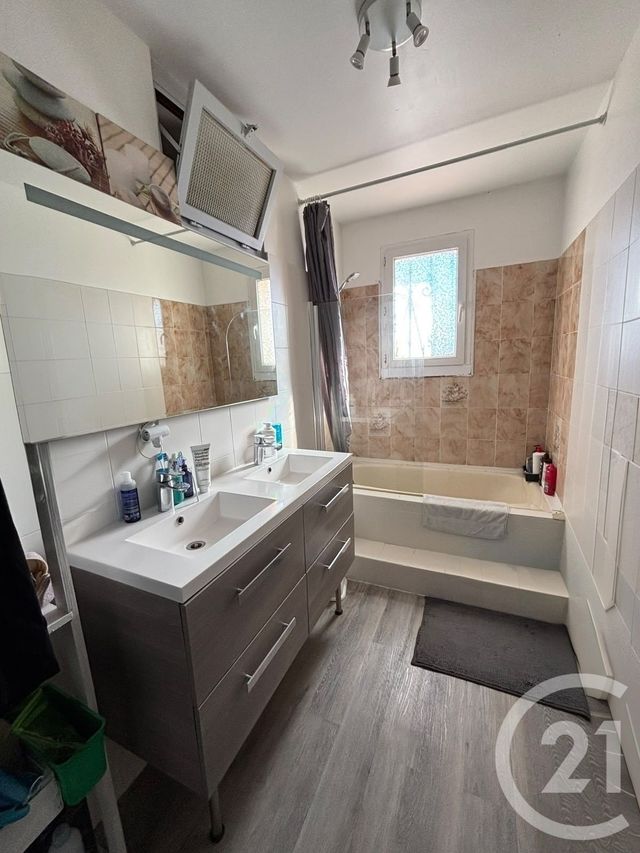 maison à louer - 5 pièces - 92.84 m2 - PERPIGNAN - 66 - LANGUEDOC-ROUSSILLON - Century 21 Côte Catalane Immobilier