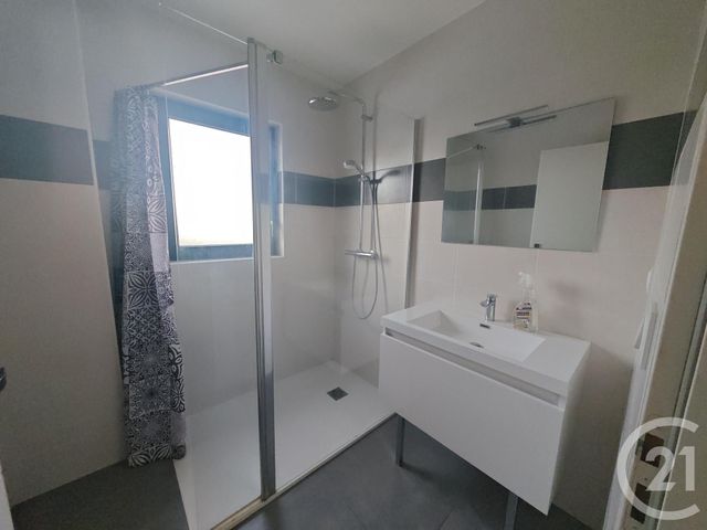 Appartement F3 à louer - 3 pièces - 75.0 m2 - MONTESQUIEU DES ALBERES - 66 - LANGUEDOC-ROUSSILLON - Century 21 Côte Catalane Immobilier