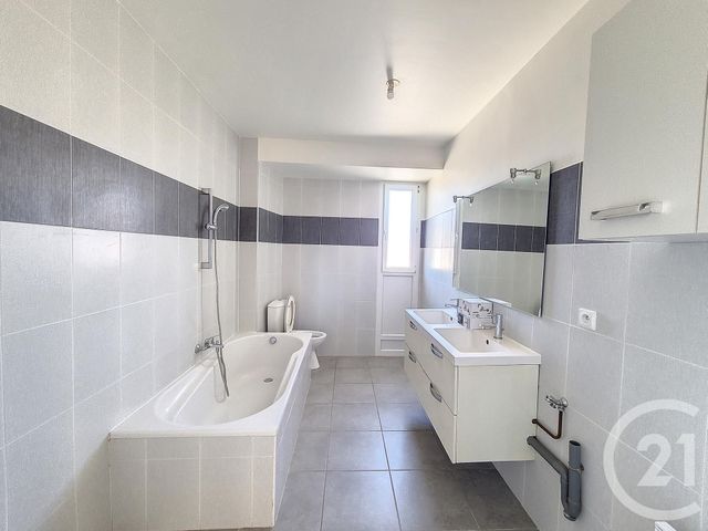 maison à louer - 4 pièces - 87.01 m2 - LE SOLER - 66 - LANGUEDOC-ROUSSILLON - Century 21 Côte Catalane Immobilier