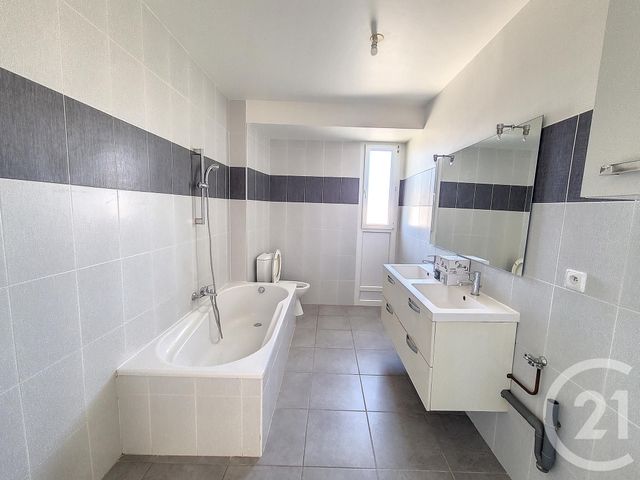 maison à louer - 4 pièces - 87.01 m2 - LE SOLER - 66 - LANGUEDOC-ROUSSILLON - Century 21 Côte Catalane Immobilier